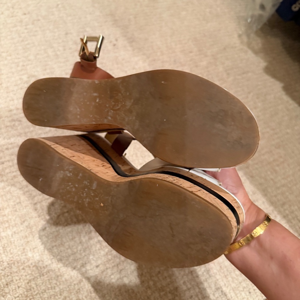 MICHAEL KORS CORK LEATHER PLATFORMS - Picture 9 of 9